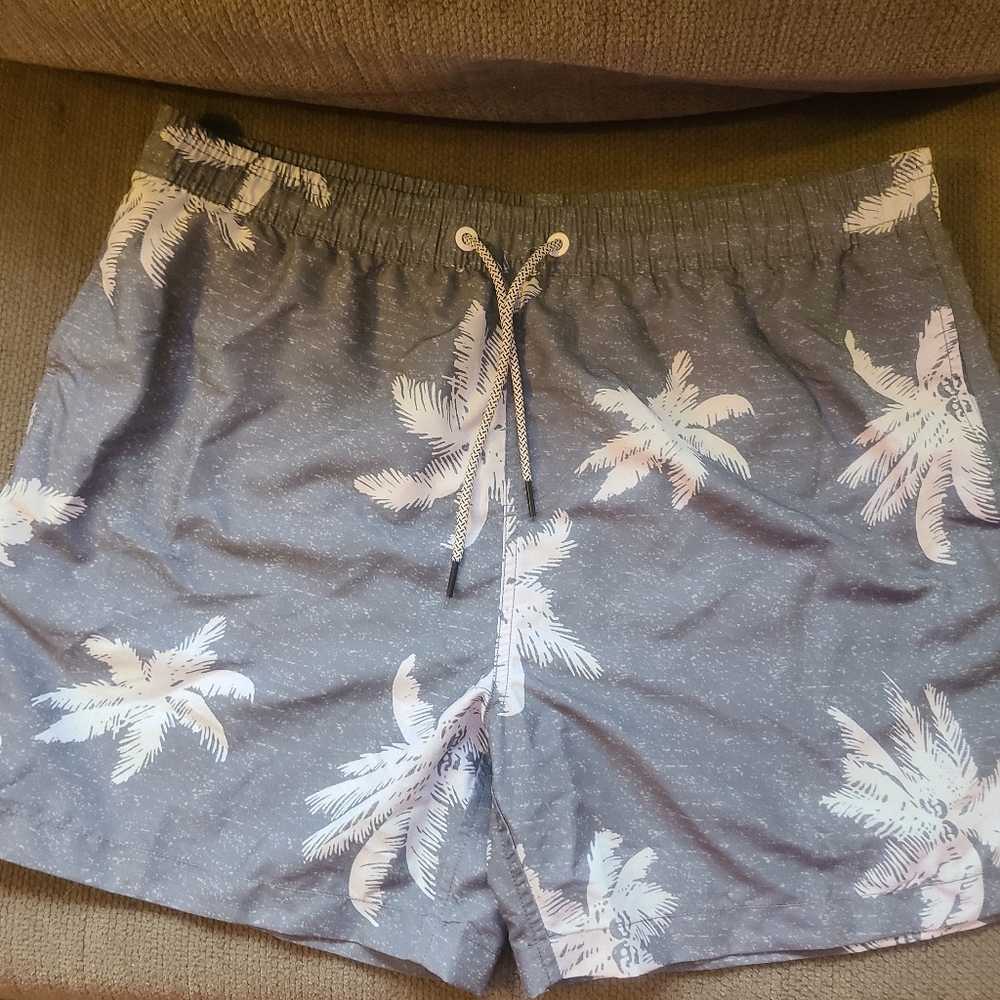 Mens XL swim shorts